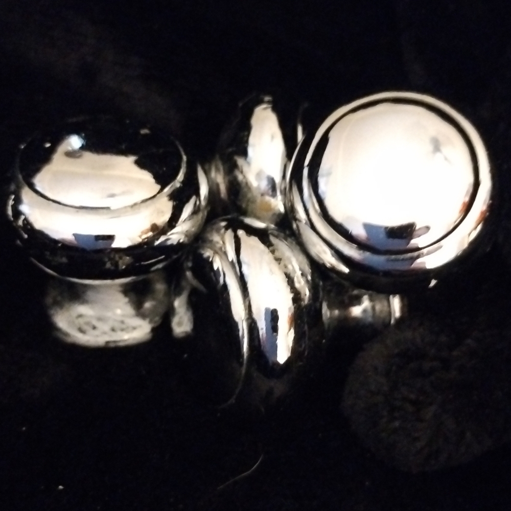 Silver drawer pulls - Picture 4 of 9